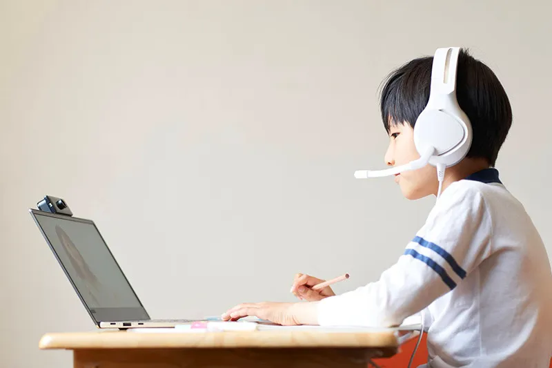 自分で考える喜びと挑戦する力を育む